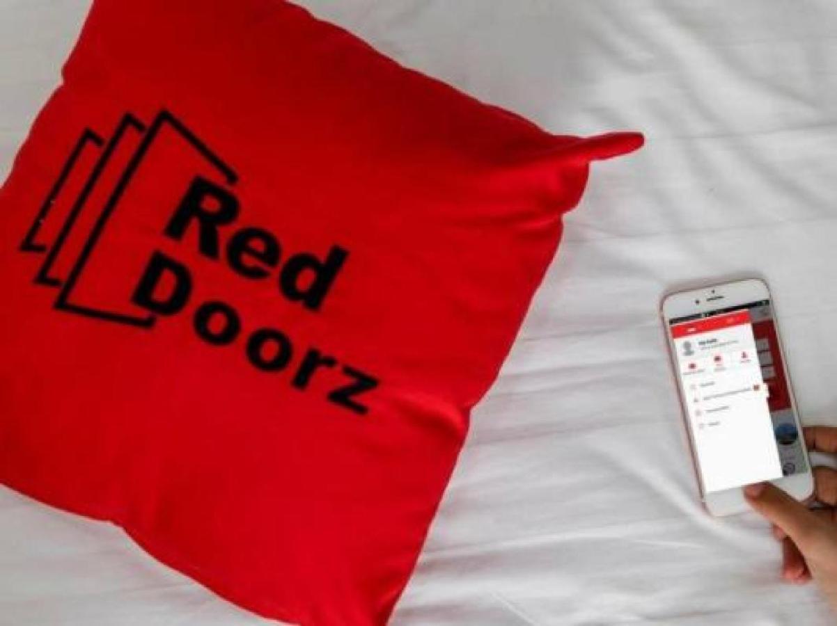 RedDoorz Plus @ Mahendradatta Denpasar Eksteriør bilde